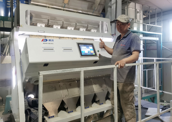 Alta precisione 5400 pixel CCD rice sorter 220V / 50HZ Varietà Kw alimentazione